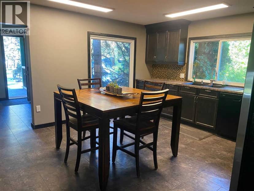 987 1 Avenue NE, Sundre, photo 8