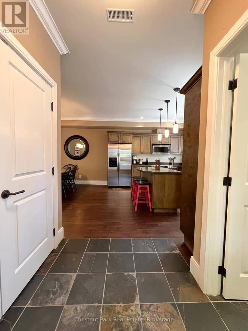 Unit 11 - 301 Emerald Hills Court, Seguin, photo 2