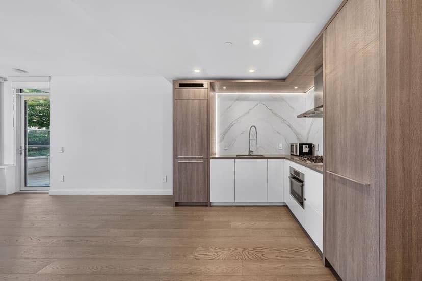 303 15165 THRIFT AVENUE, White Rock, photo 6