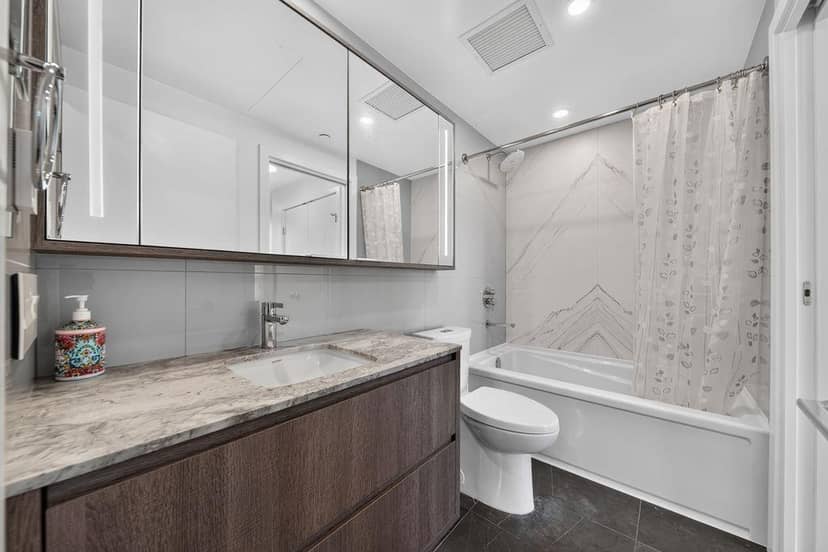 303 15165 THRIFT AVENUE, White Rock, photo 4