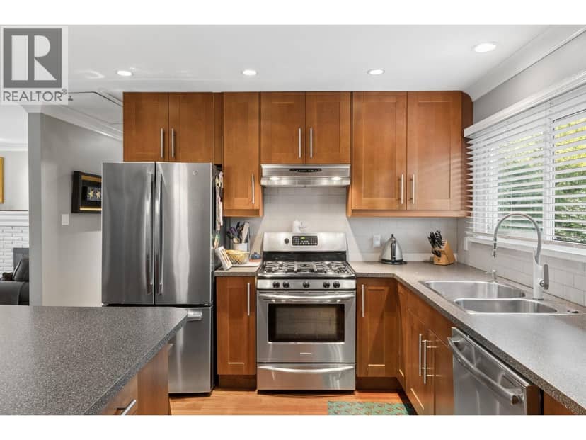 1283 PINEWOOD CRESCENT, North Vancouver, photo 5