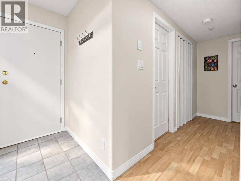 207 1650 GRANT AVENUE, Port Coquitlam, photo 2
