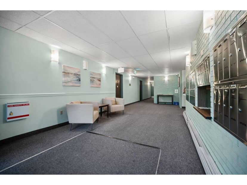 101 1442 BLACKWOOD STREET, White Rock, photo 3