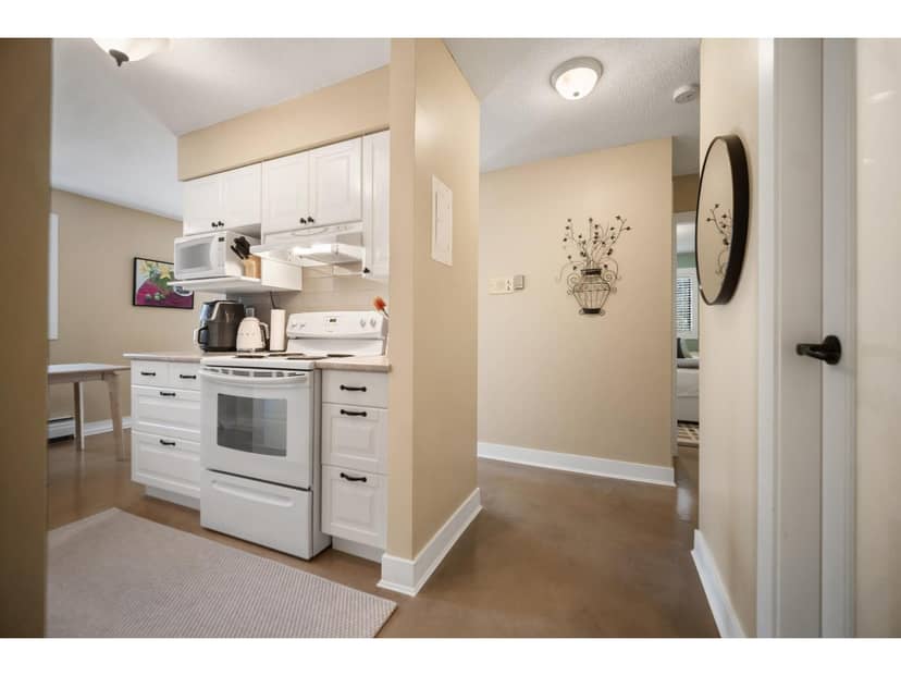 101 1442 BLACKWOOD STREET, White Rock, photo 6