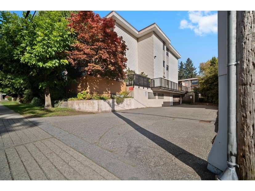 101 1442 BLACKWOOD STREET, White Rock, photo 2