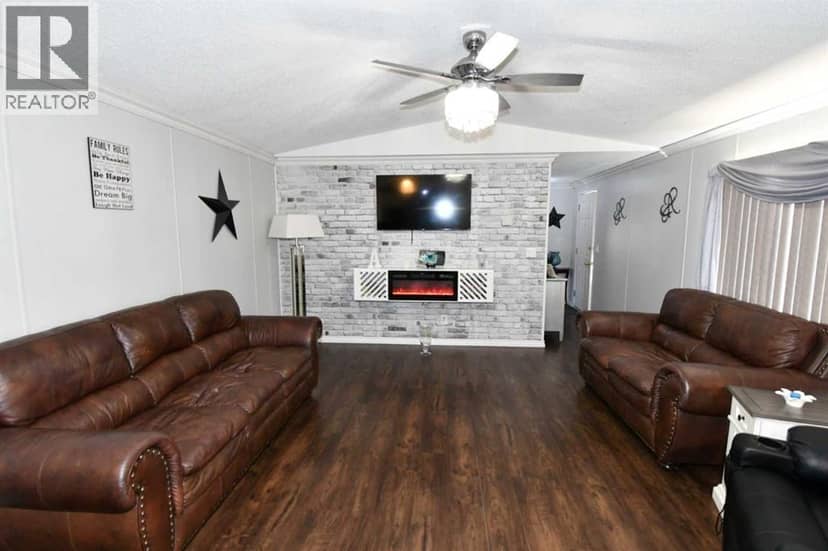 53 Maple Drive W, Brooks, photo 8