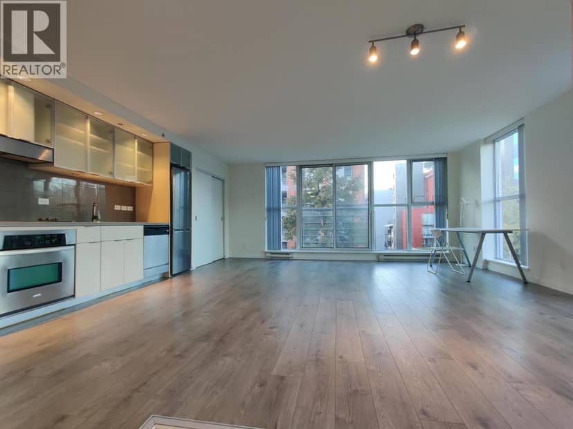 511 168 POWELL STREET, Vancouver, photo 2