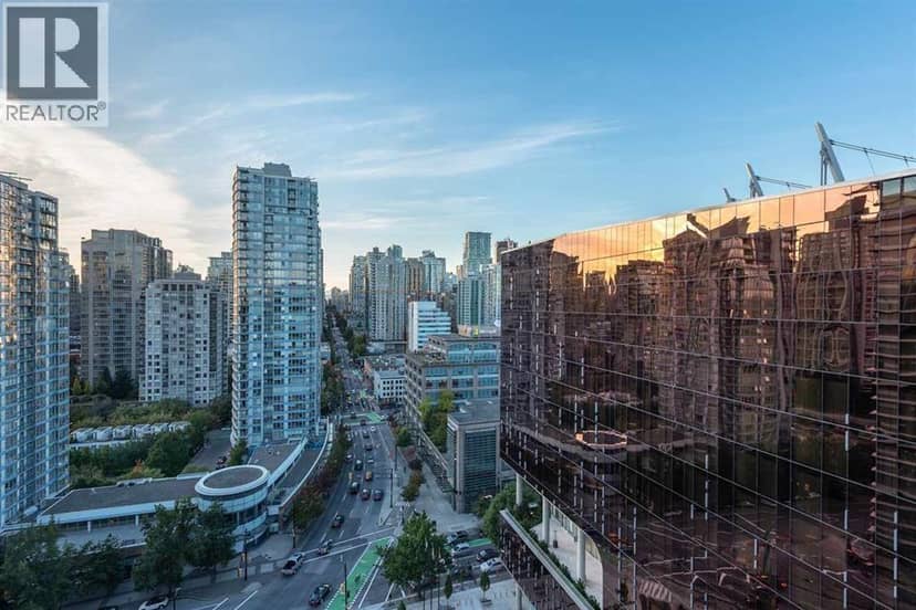 PH2015 68 Smithe Street, Vancouver