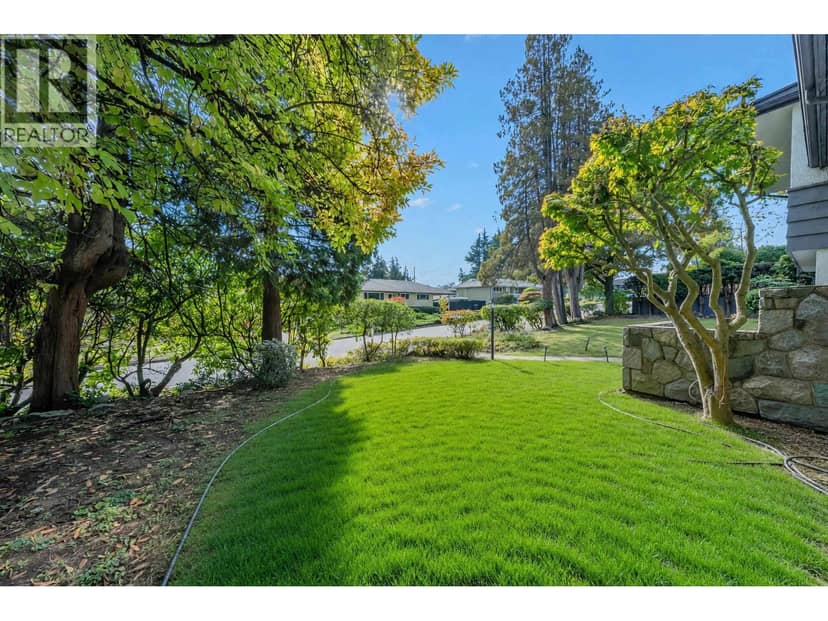 8758 CREST DRIVE, Burnaby, photo 2