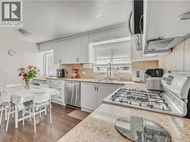 938 E 29TH STREET, North Vancouver, photo 6