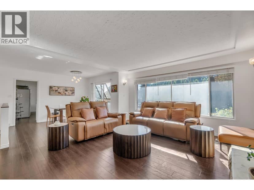 938 E 29TH STREET, North Vancouver, photo 3