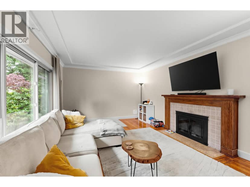 1095 E 29TH STREET, North Vancouver, photo 4
