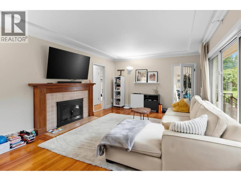 1095 E 29TH STREET, North Vancouver, photo 5