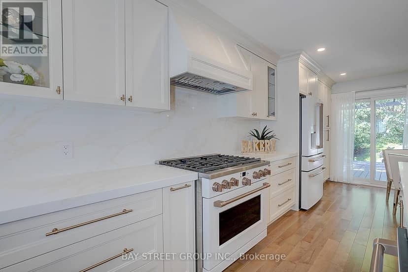 107 Crawford Rose Drive, Aurora, photo 3