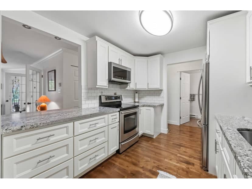 107 15875 MARINE DRIVE, White Rock, photo 8
