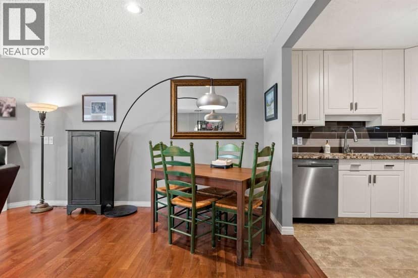 38 Richelieu Court SW, Calgary, photo 7