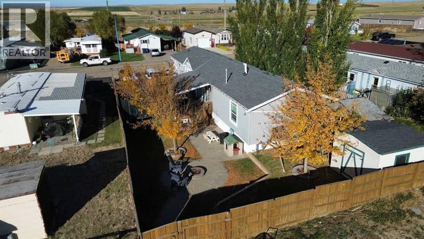 940 MAIN Street NW, Milk River, photo 3