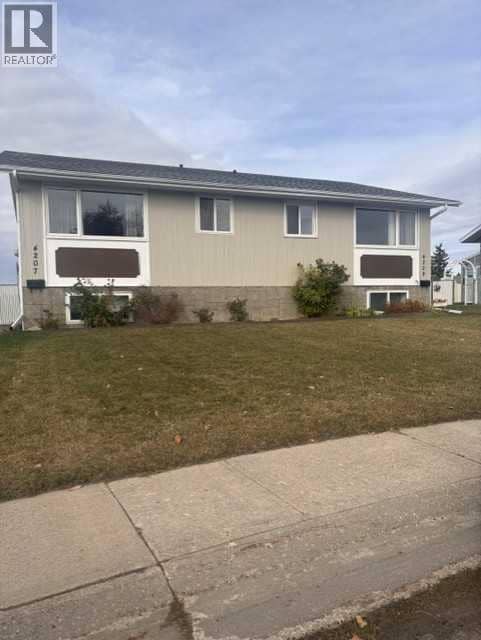 4207 54 Avenue, Innisfail, photo 2