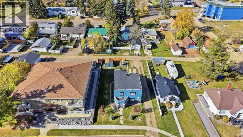 5036 51A Street, Sylvan Lake, photo 4