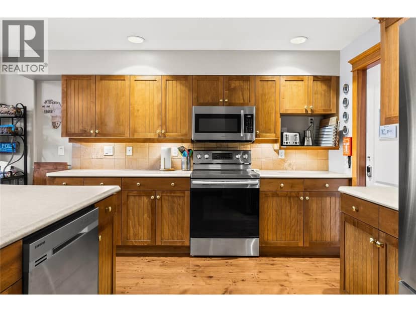 7640 Porcupine Road Unit# 34, Big White, photo 3