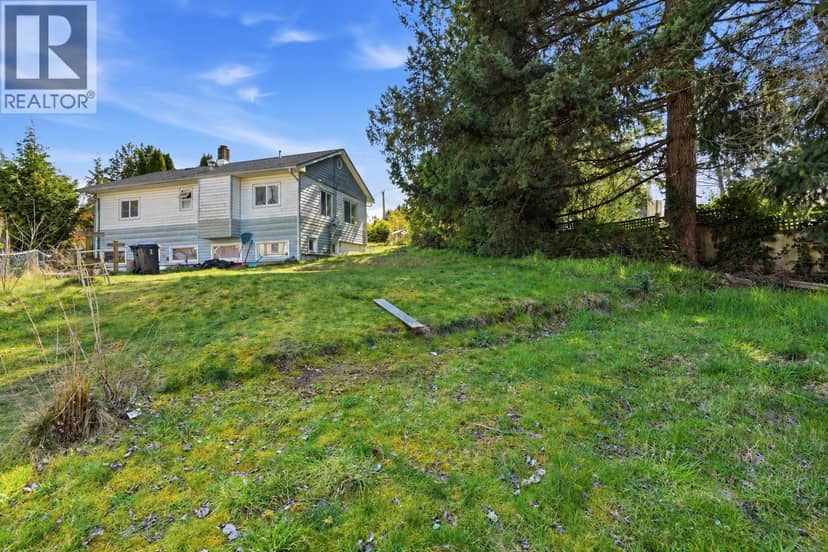 5689 PORPOISE BAY ROAD, Sechelt, photo 4