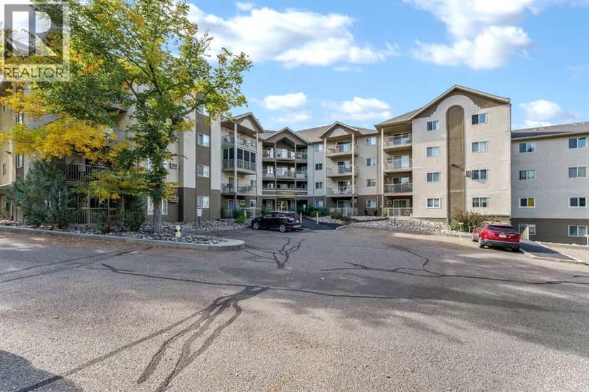 104, 245 Red Deer Drive SW, Medicine Hat, photo 2