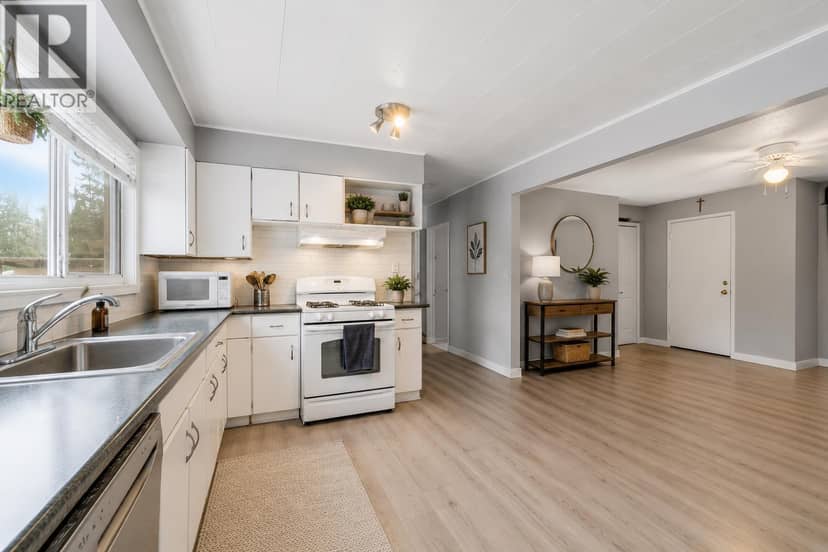 3684 CEDAR DRIVE, Port Coquitlam, photo 6