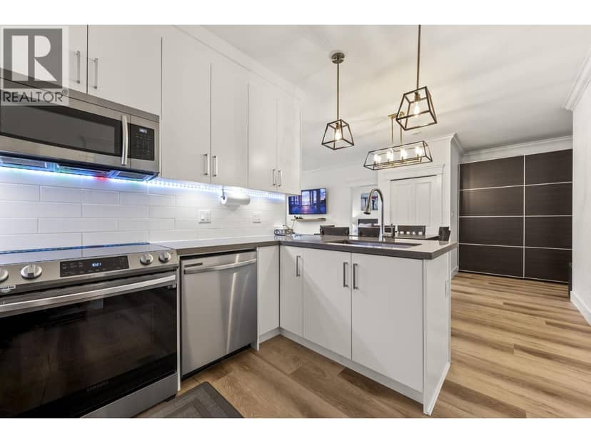 304 2389 HAWTHORNE AVENUE, Port Coquitlam, photo 4