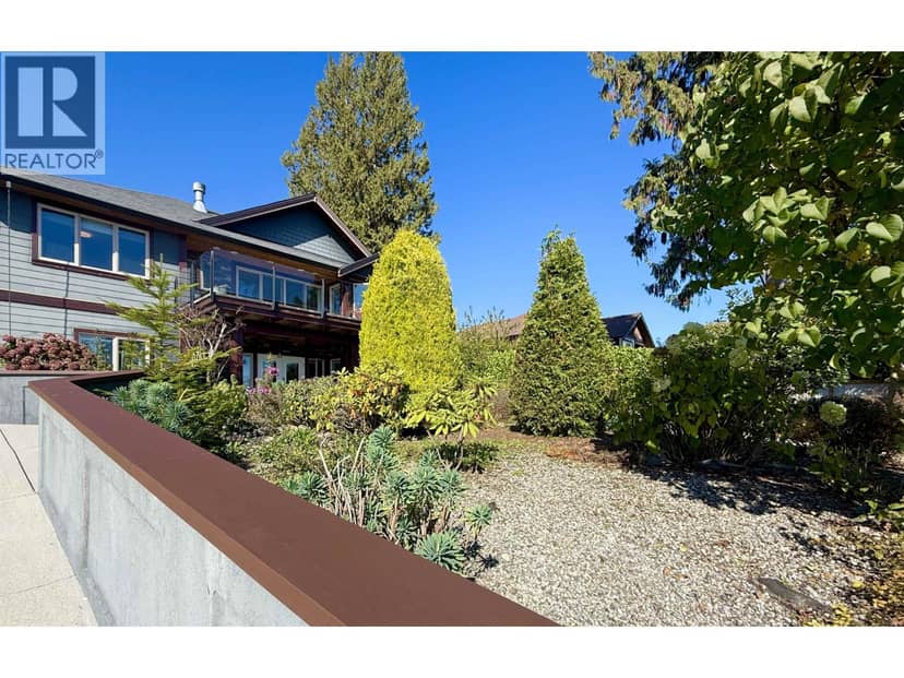 496 SPYGLASS PLACE, Gibsons, photo 7