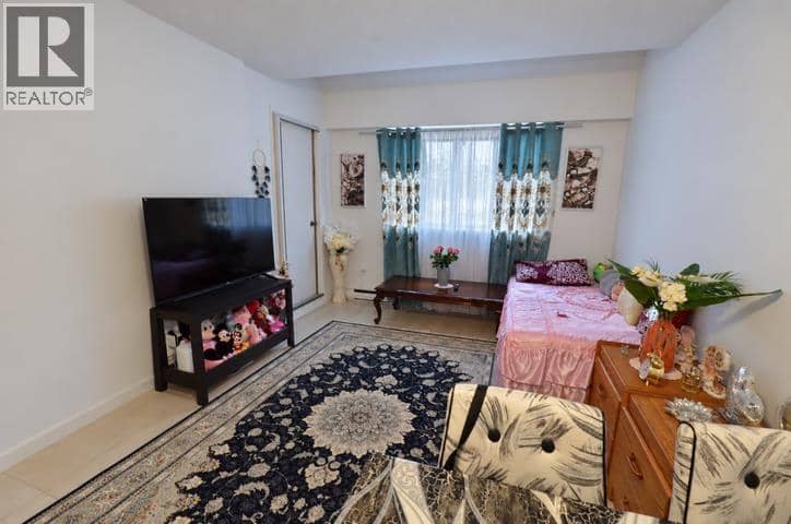 225 8120 COLONIAL DRIVE, Richmond, photo 3