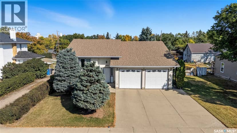 109 1st AVENUE E, Gravelbourg