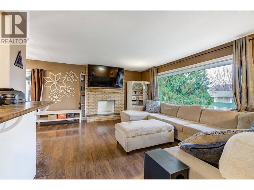 964 Tronson Drive, Kelowna, photo 4