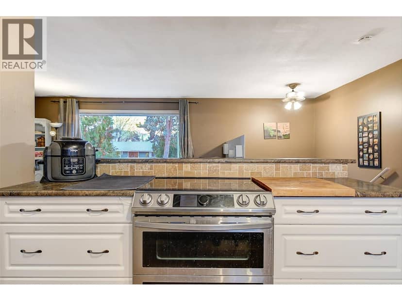 964 Tronson Drive, Kelowna, photo 7