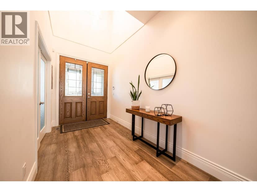 20142 123A AVENUE, Maple Ridge, photo 2