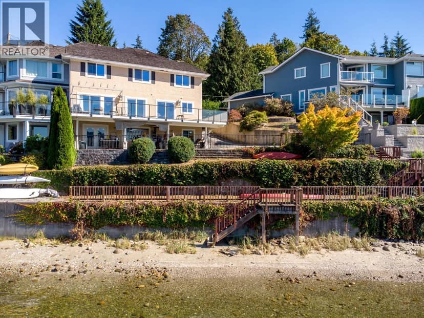 1678 BEACH AVENUE, Port Moody, photo 2