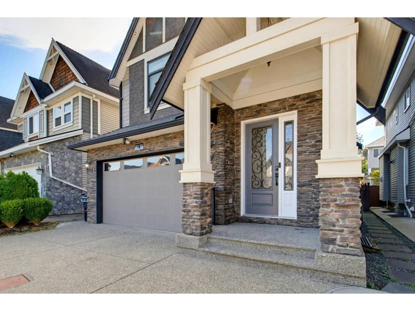 7675 210A STREET, Langley, photo 2
