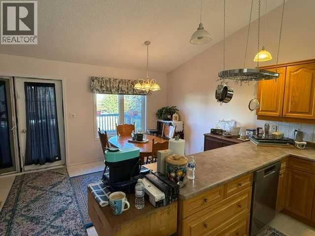 10802 105 Street, High Level, photo 7