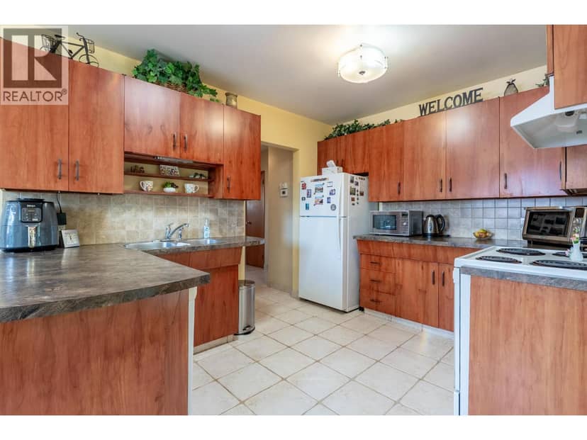 1306 Lombardy Square, Kelowna, photo 6