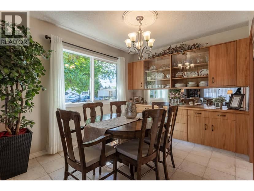 1306 Lombardy Square, Kelowna, photo 5