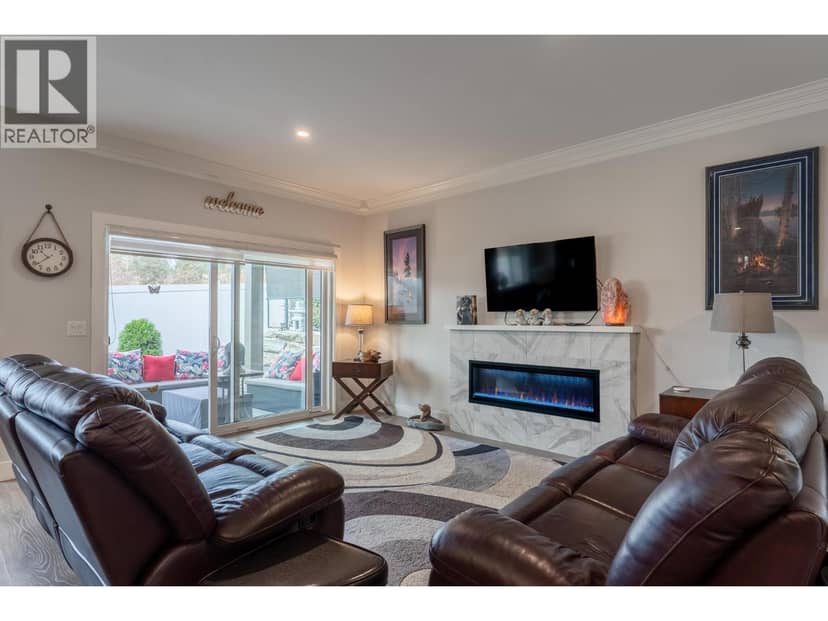 3369 Hawks Crescent, Westbank, photo 2