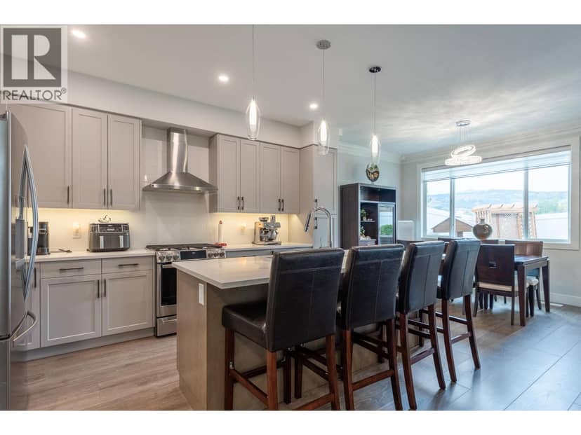 3369 Hawks Crescent, Westbank, photo 3