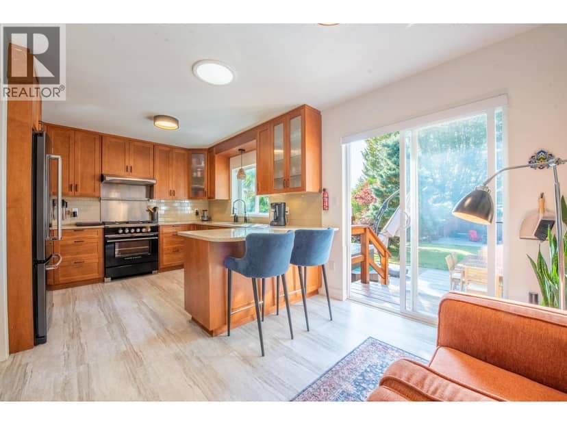 841 O'SHEA ROAD, Gibsons, photo 4