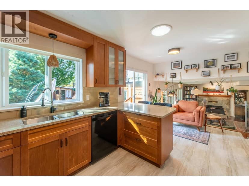 841 O'SHEA ROAD, Gibsons, photo 6