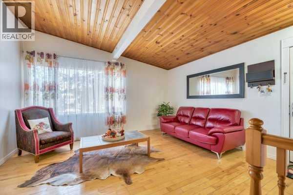 3103A 38 Street SW, Calgary, photo 6