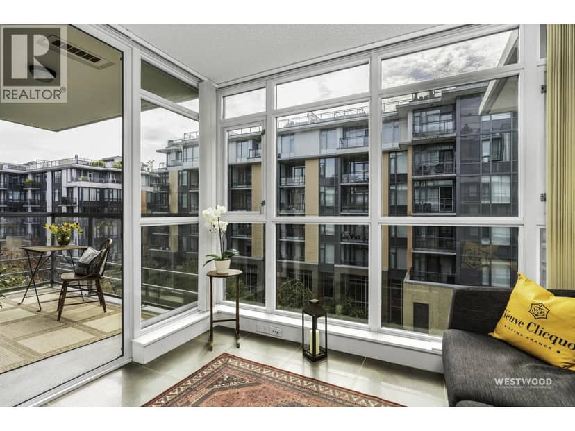 661 2080 W BROADWAY, Vancouver, photo 2