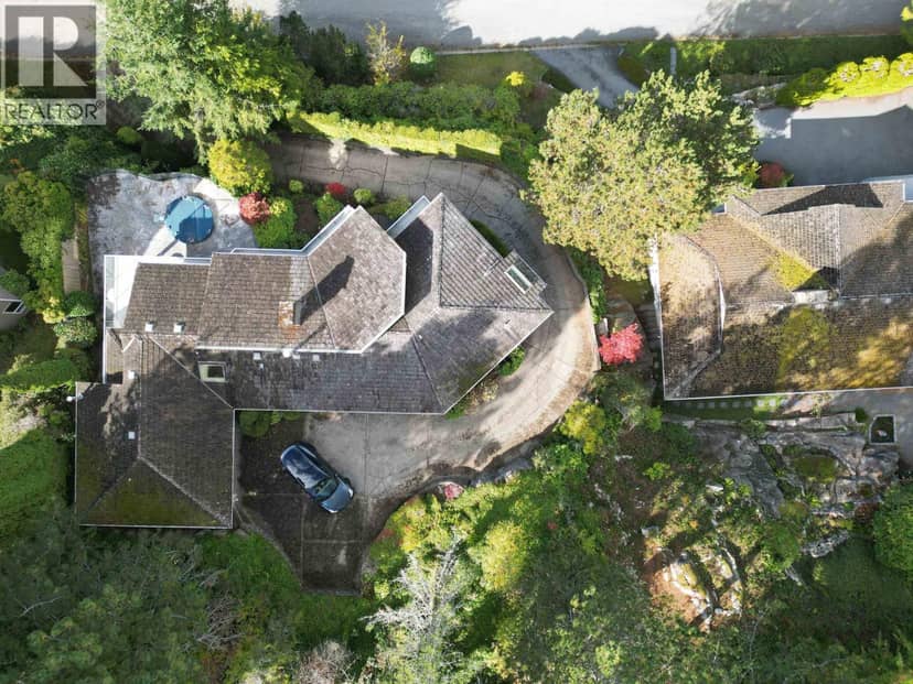 4764 WOODBURN ROAD, West Vancouver