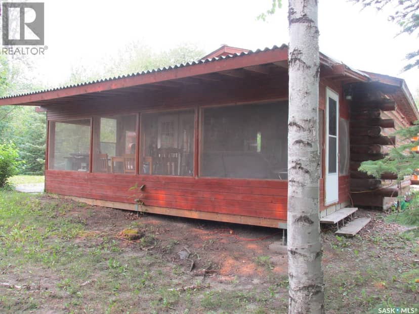 6 Scot's Landing - log cabin near Nipawin, Torch River Rm No. 488, photo 8