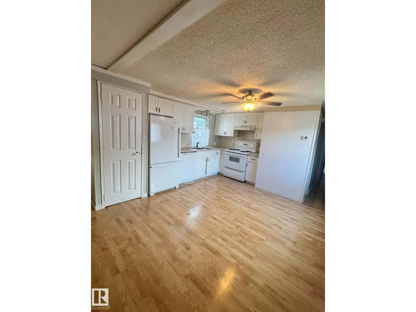 2415 West Oak WY NW, Edmonton, photo 3