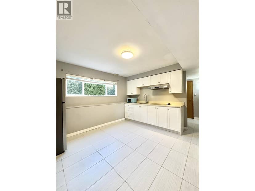 Lower Unit 68XX STANLEY STREET, Burnaby