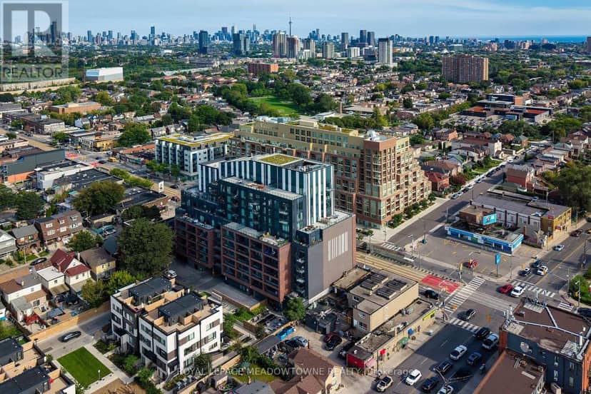 712 - 1808 St. Clair Avenue W, Toronto, photo 3